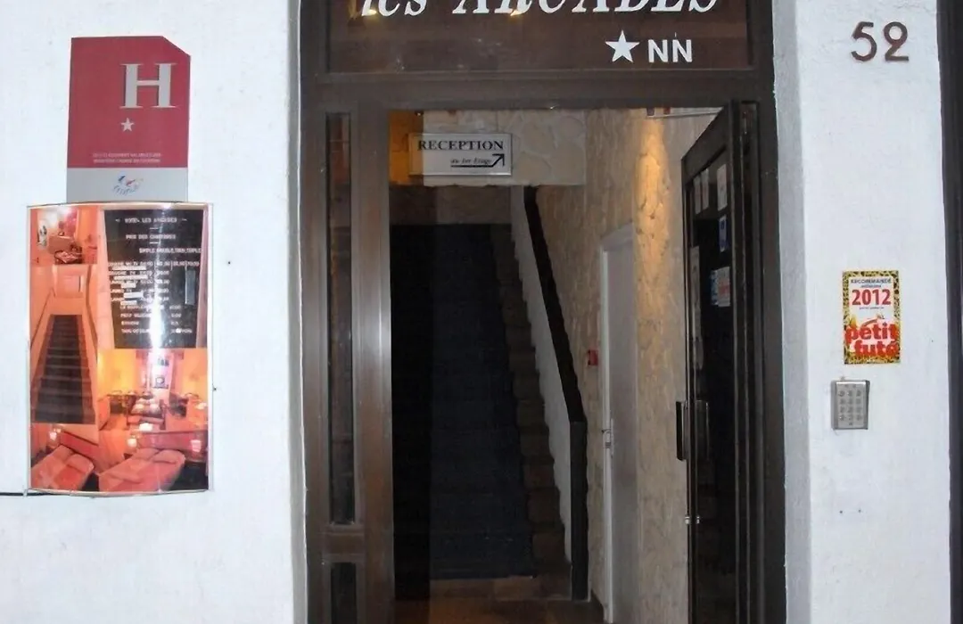 Hotel Les Arcades-1